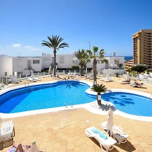 https://azahara-playa-2-studio.in-canary-islands.com
